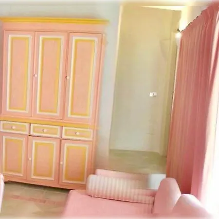Апартаменты Seaside - 6pl June July - 150 M From Smeraldo *